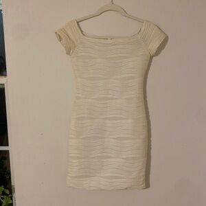 Cap Sleeve Boatneck BodyCon Dress - M